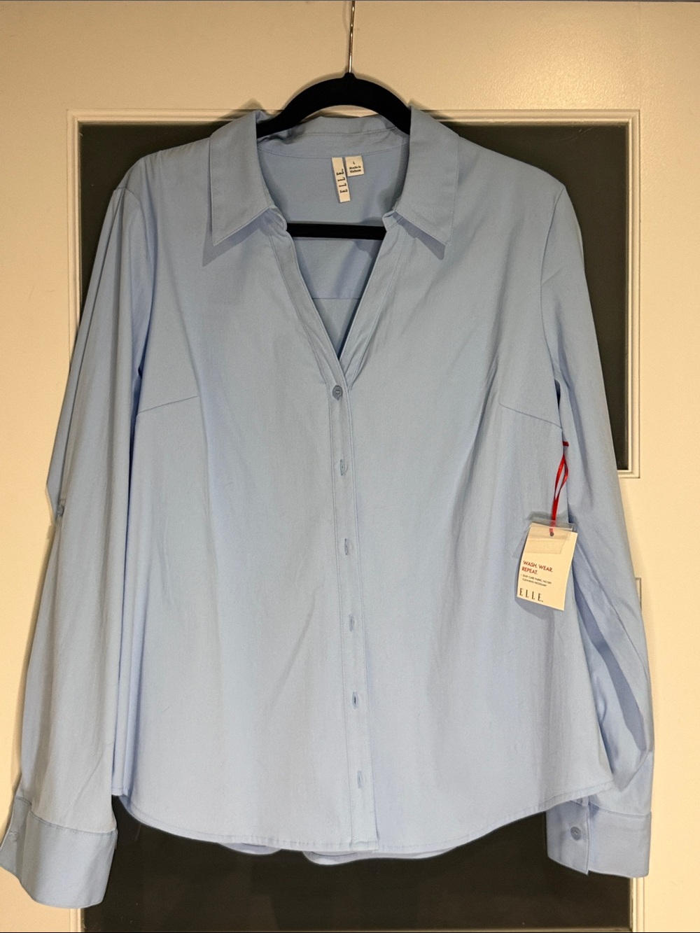 ELLE Women’s Light Blue Stretch Button-Down Shirt – Size Large – NWT